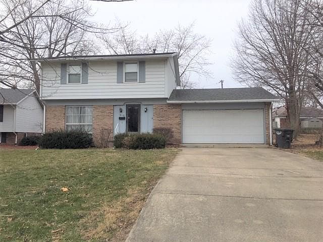 1st image of 916 W Woodlawn Ct