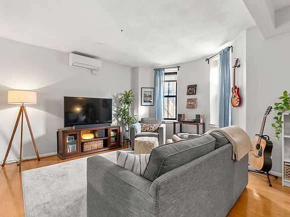 5th image of 529 Columbus Ave APT 21
