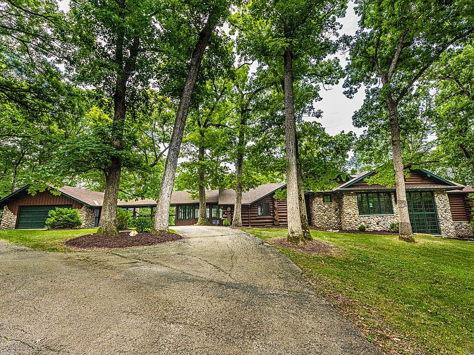 4452 W Edgewood Rd, Dixon, IL 61021 Zillow