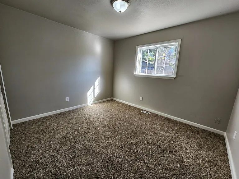 2874 Carmel Cir — Photo 16
