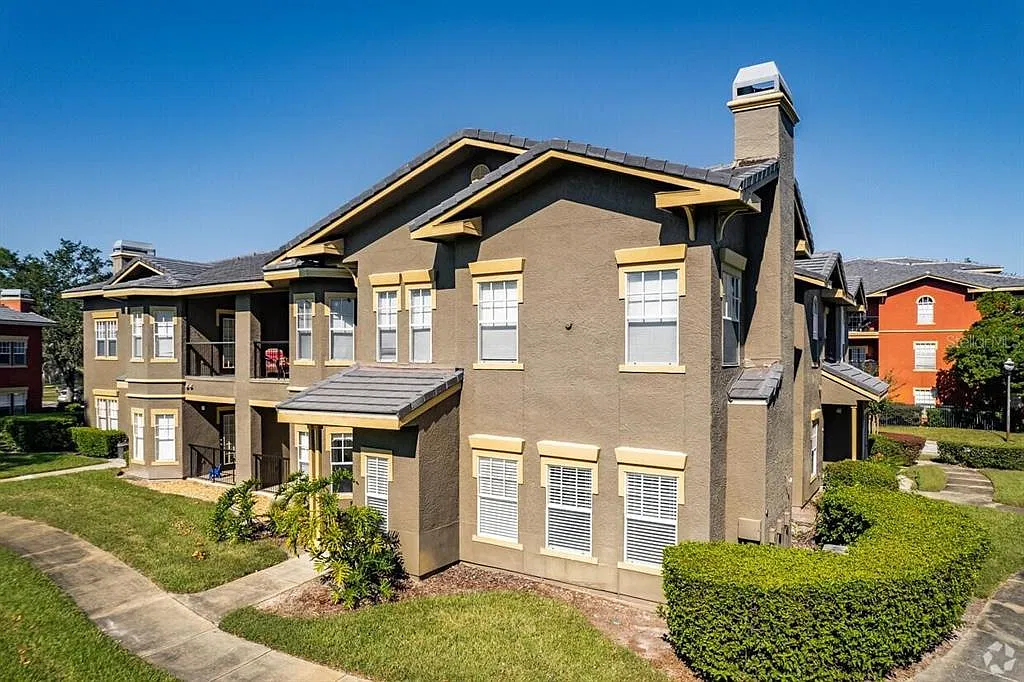 1 bed, 1.0 bath, 935 sqft, $1,675 — Photo 2