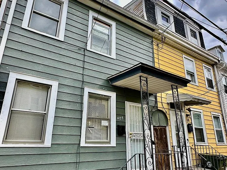405 Lawrence St — Photo 1
