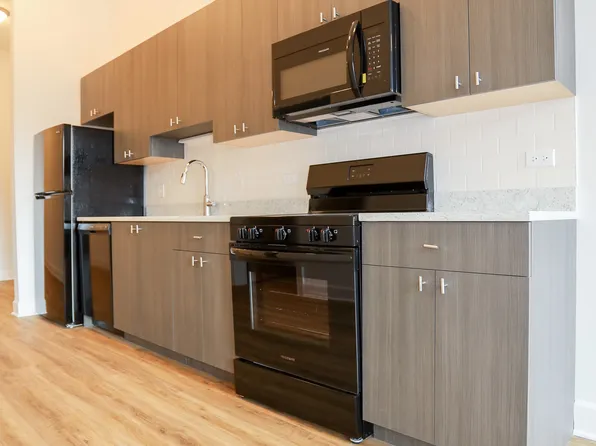 3161 N Broadway St, Chicago, IL