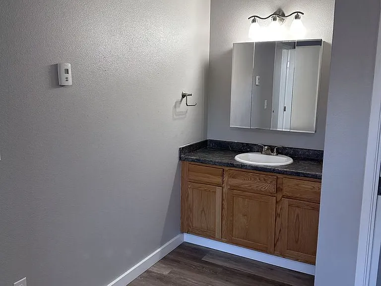 1930 N Creekwood Park Cir — Photo 10