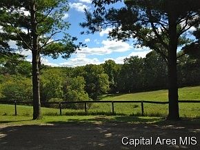 3rd image of 16782 Oakland Cemetery St