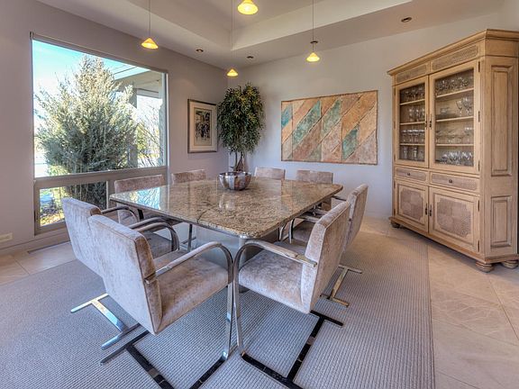 Arrow Hill_MLS Size_002