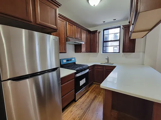 Rented by Bohemia Realty Group | media 11