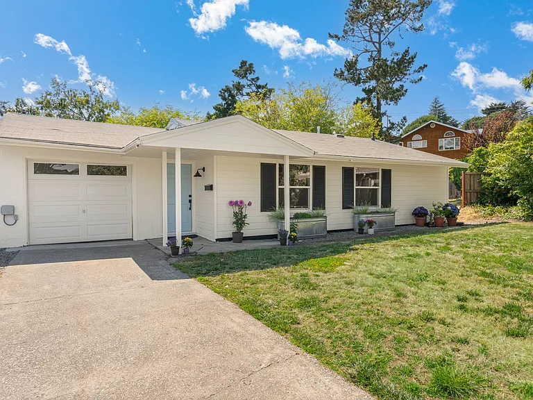 45 Pamela Ct — Photo 3