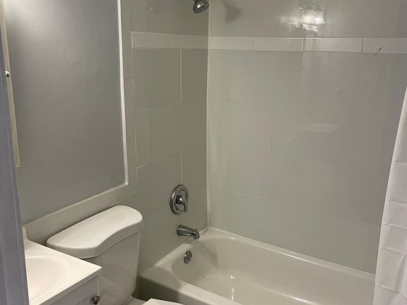 4th image of 1144 Simmons Ave