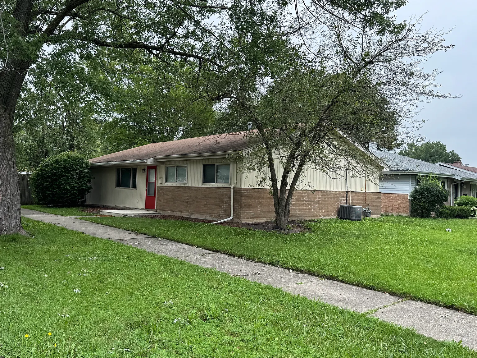 3 bed, 1457 sqft, $2,500 — Photo 2