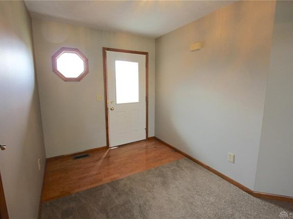 4th image of 928 Cunningham Ct