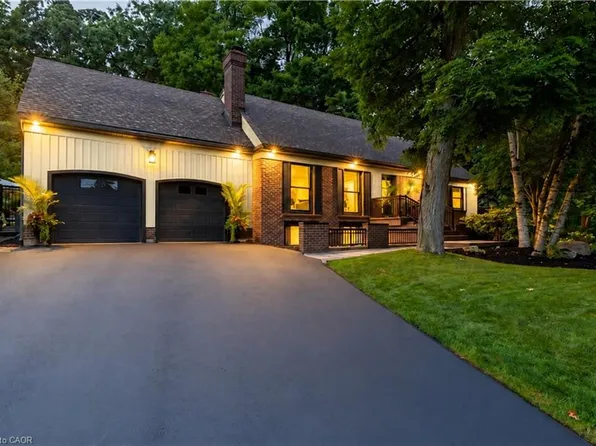 2129 Highview Dr, Burlington, ON L7P 0P2