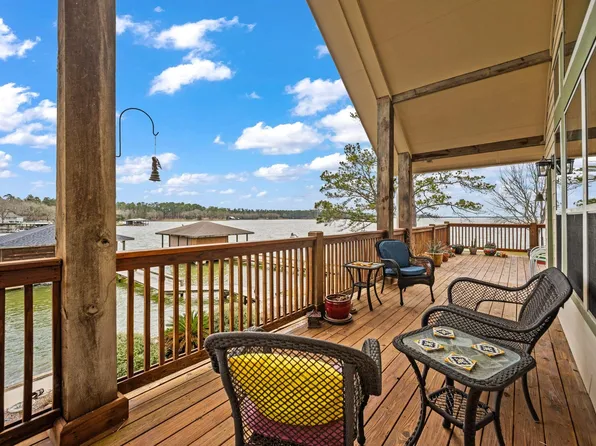 507 W Lake Shore Dr, Livingston, TX 77351