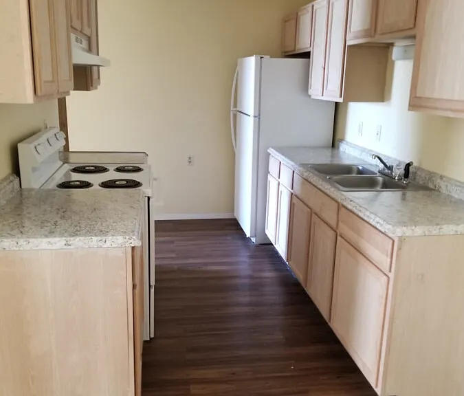 New Eastlawn Apartments — Photo 6