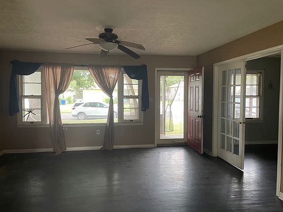 4th image of 504 N H St