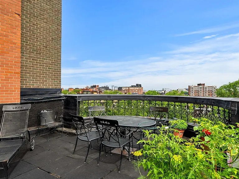 386 Commonwealth Ave #23 — Photo 26
