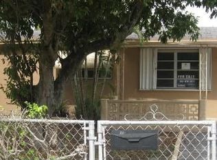 1110 N 69th Way, Hollywood, FL 33024
