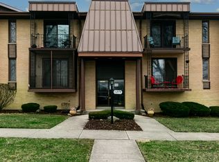 11277 S Roberts Rd APT H, Palos Hills, IL