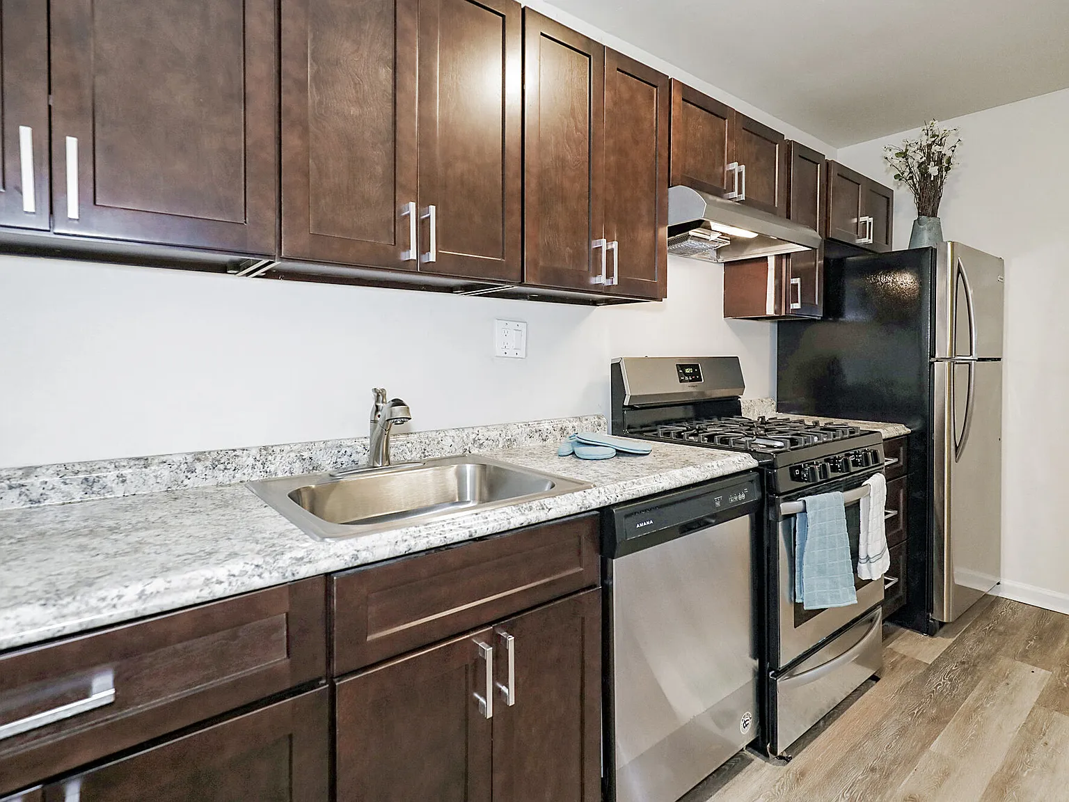 Peninsula Grove — Photo 2