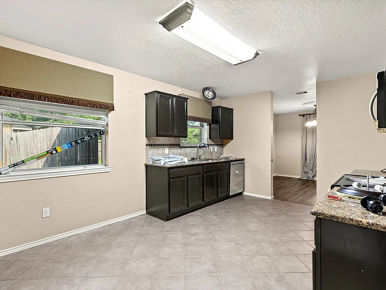 4401 Rance Ln — Photo 3