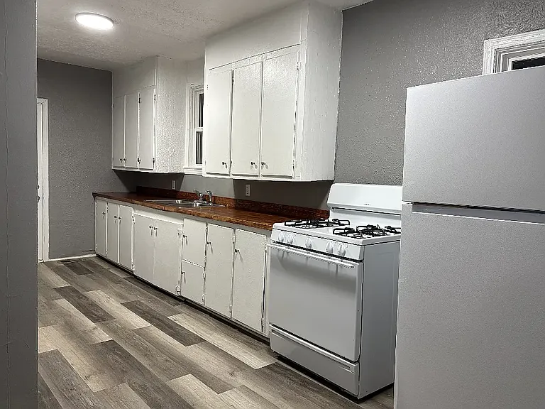 1490 Wells St #1 — Photo 2