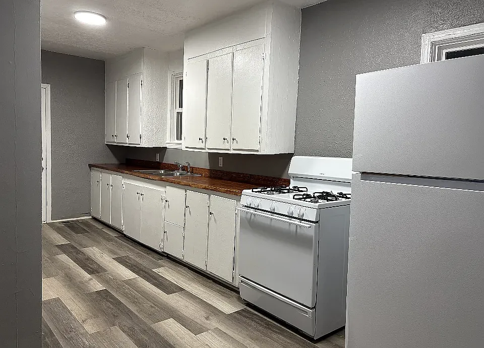 Building Photo - 1490 Wells St #1