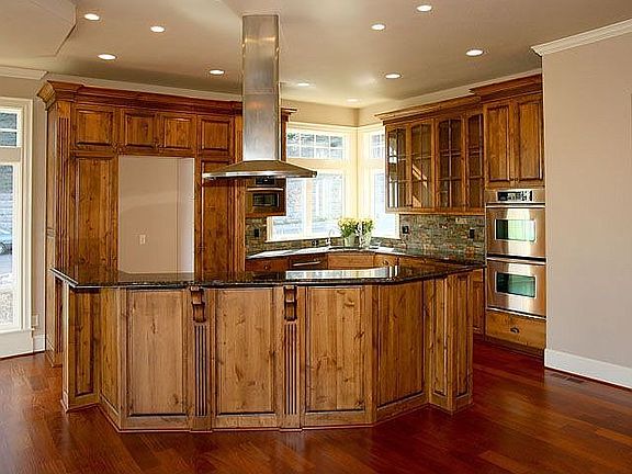 Entertainer's kitchen (Sub Zero not pictured)