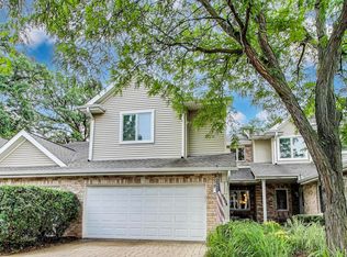 1604 Park Ridge Point, Park Ridge, IL
