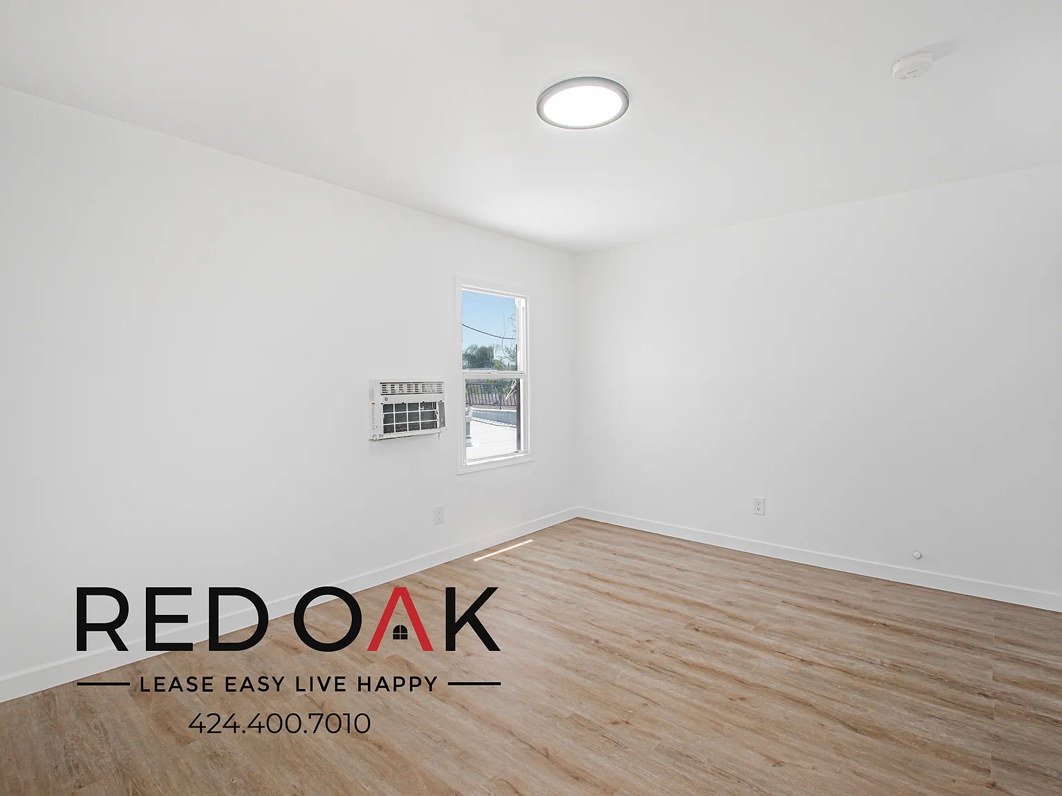 ~1 Month FREE + $1,000 Gift Card~ Gorgeous One Bedroom with Hardwood Style Floors and Sun-Drenche... — Photo 3