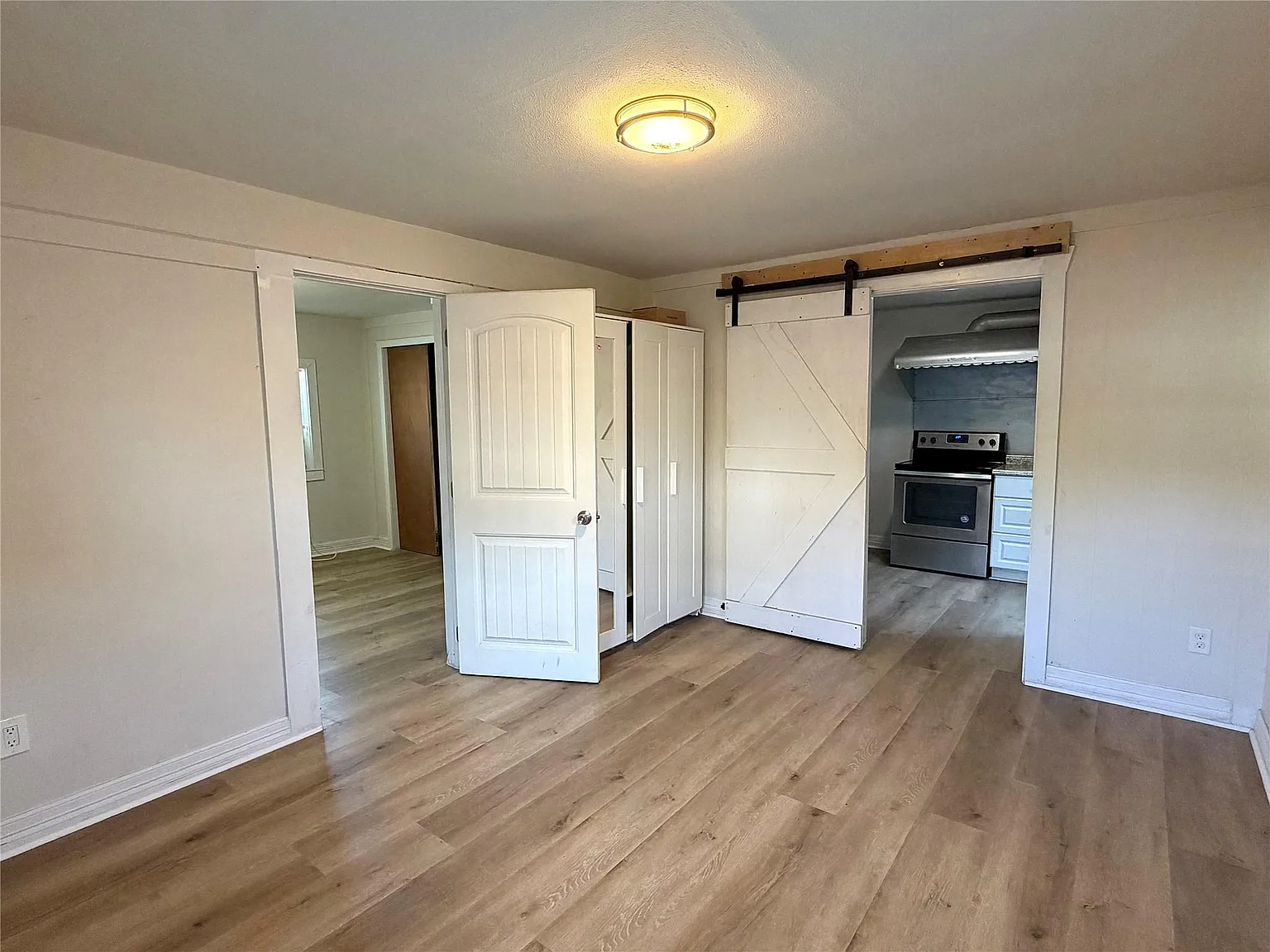 1 bed, 1.0 bath, 655 sqft, $900 — Photo 4
