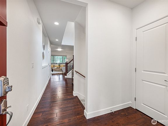 2nd image of 20017 94th Avenue NE