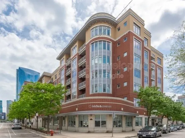 657 W Fulton St Unit 402, Chicago, IL 60661