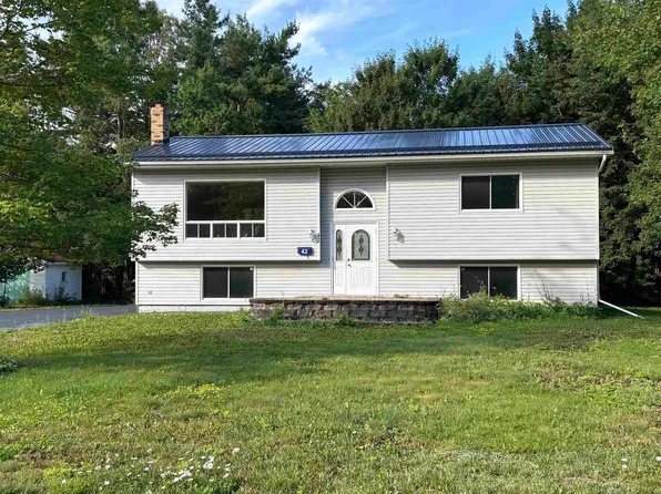 42 Alpine Dr, Bridgewater, NS B4V 3A7