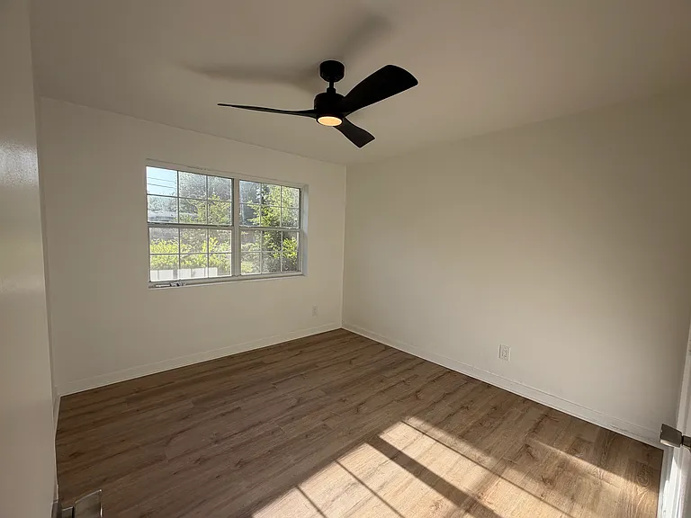 1006 Trenton Dr — Photo 10