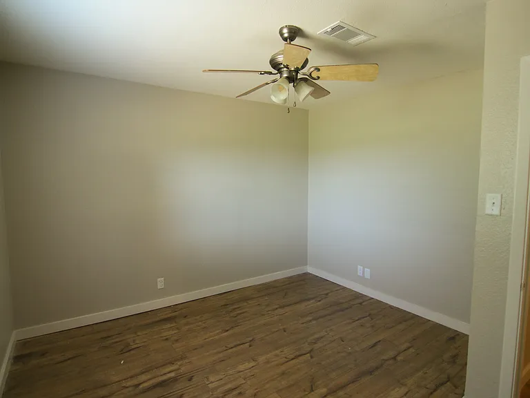 207 County Road 3214 — Photo 11