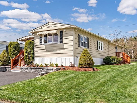 5th image of 46 Louie Ln