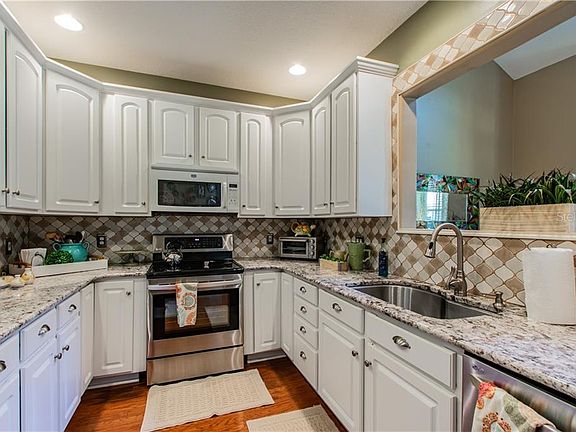 3rd image of 190 Harbour Cove Way