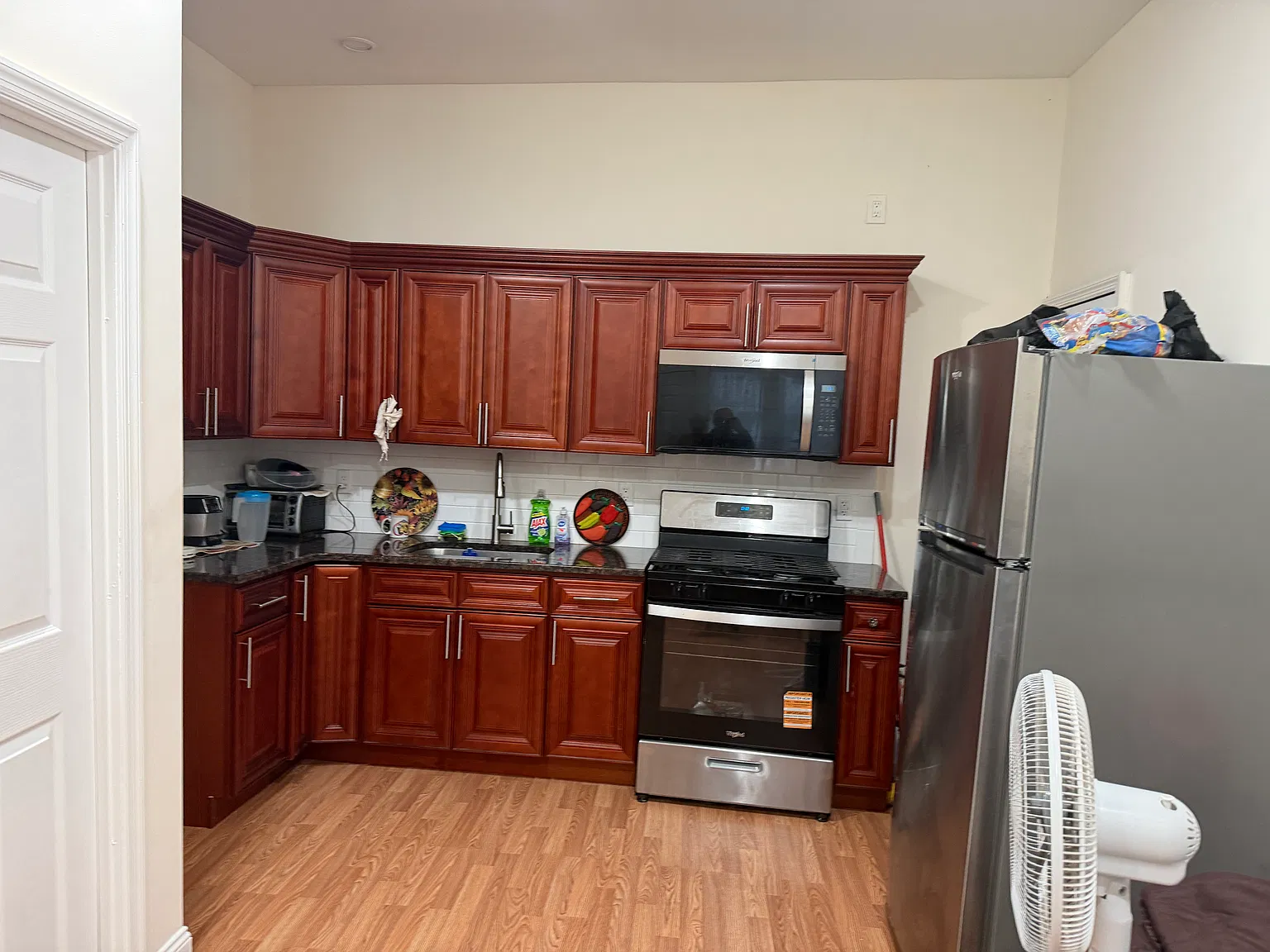 1 bed, 500 sqft, $1,600 — Photo 2
