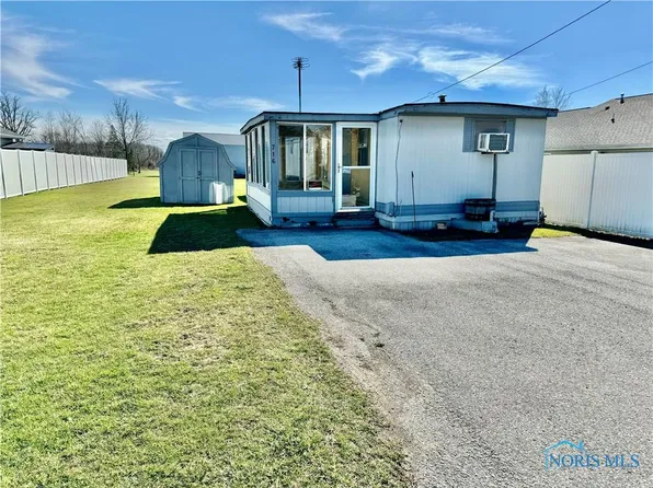 716 Ogen St, Hicksville, OH 43526