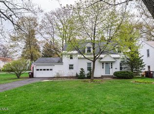 1380 Clifton Park Road, Niskayuna, NY 12309