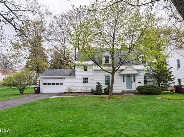 1380 Clifton Park Road, Niskayuna, NY 12309
