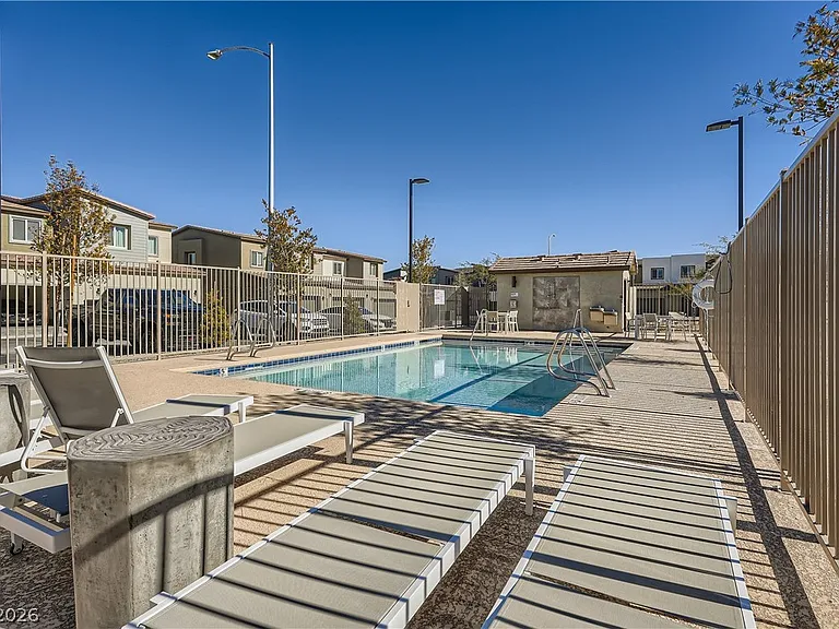 527 Clearsable Ave — Photo 11