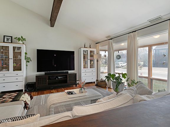 5th image of 104 River View Rd