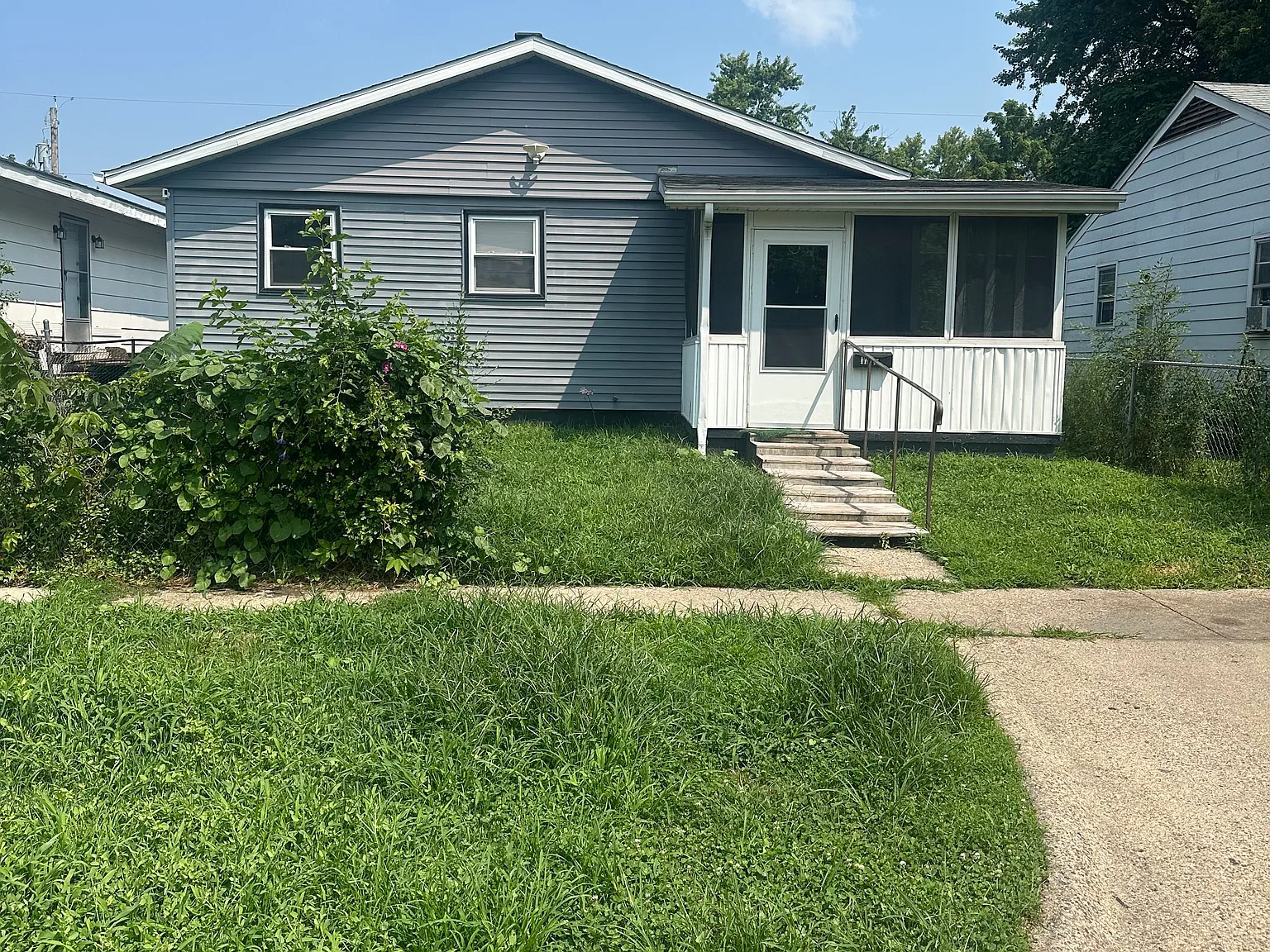 3 bed, 1200 sqft, $1,500 — Photo 1