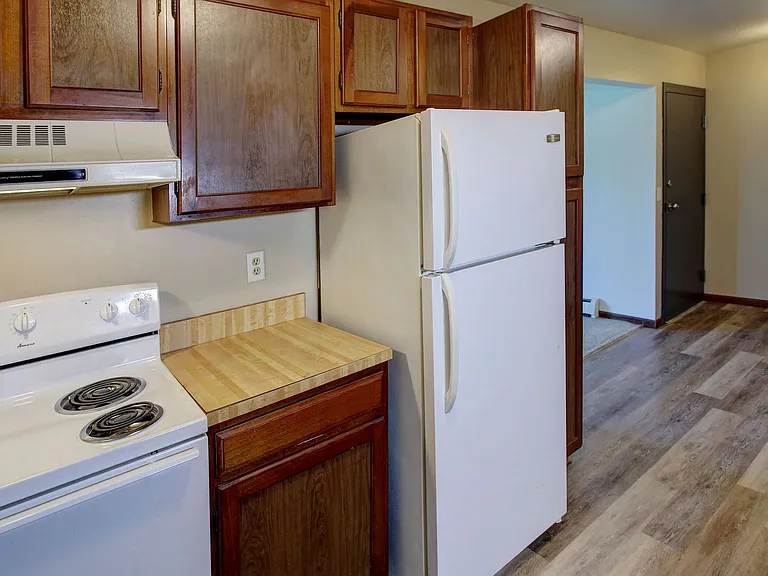 319 Oxford Ct #4 — Photo 5
