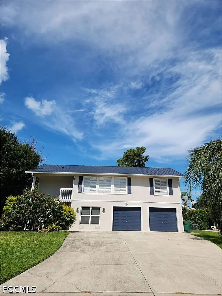 3 bed, 2.0 bath, 1500 sqft, $4,490 — Photo 1