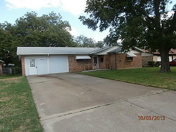 2nd image of 201 SE Gardens Blvd