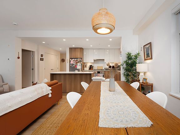 5th image of 715 W 15th St #211