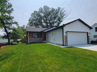 129 E 5th St, Valparaiso, NE 68065