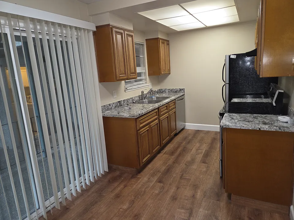1331 Castlemont Ave #2